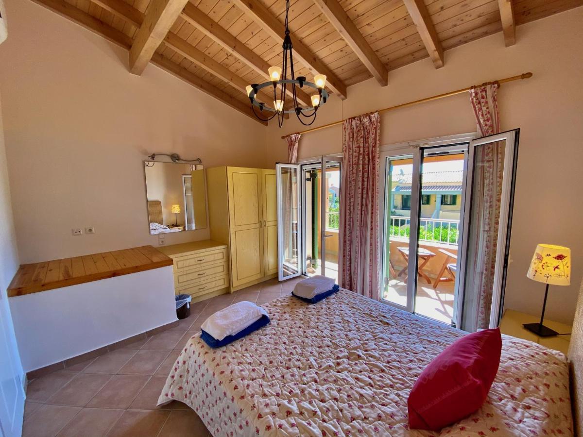 La Riviera Barbati Seaside Apartments & Villas Экстерьер фото