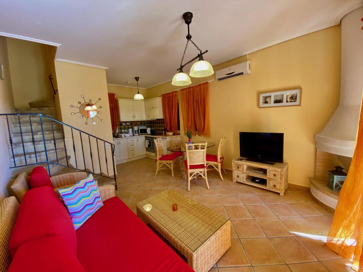 La Riviera Barbati Seaside Apartments & Villas Экстерьер фото
