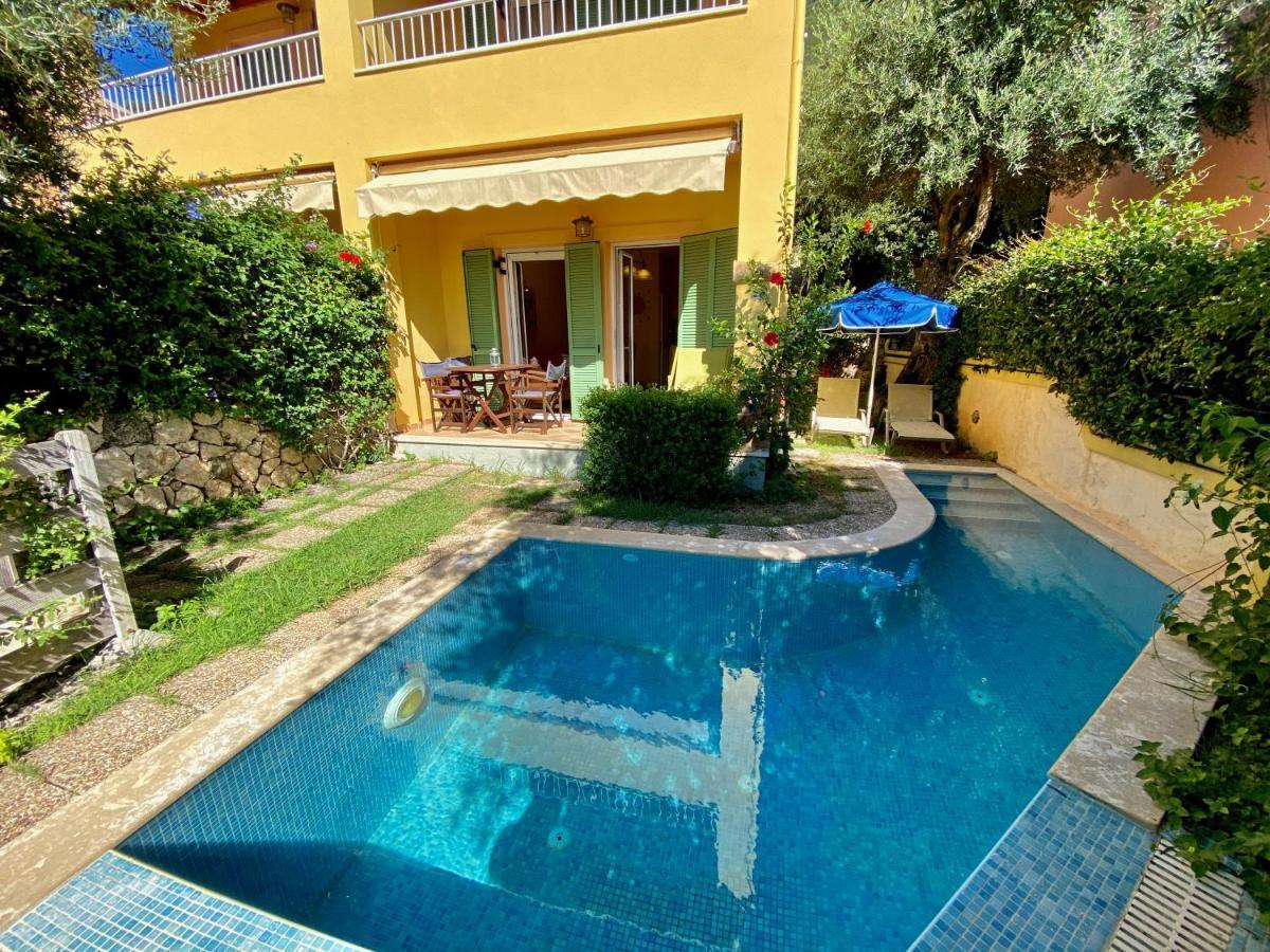 La Riviera Barbati Seaside Apartments & Villas Экстерьер фото